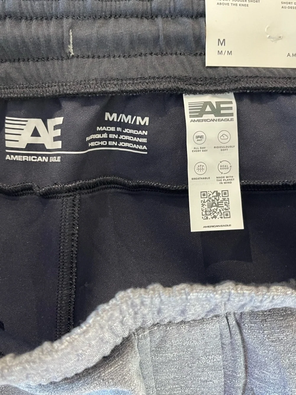 Men’s America Eagle 24/7 Gray Jogger Short Above the Knee size M